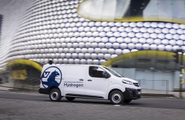 Vauxhall Vivaro HYDROGEN, 2024, side